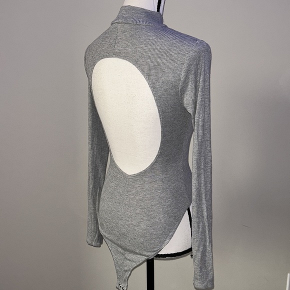 Forever 21 grey long sleeve open back high neck top - Picture 1 of 5